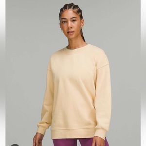 lululemon Perfectly Oversized Crew in Prosecco